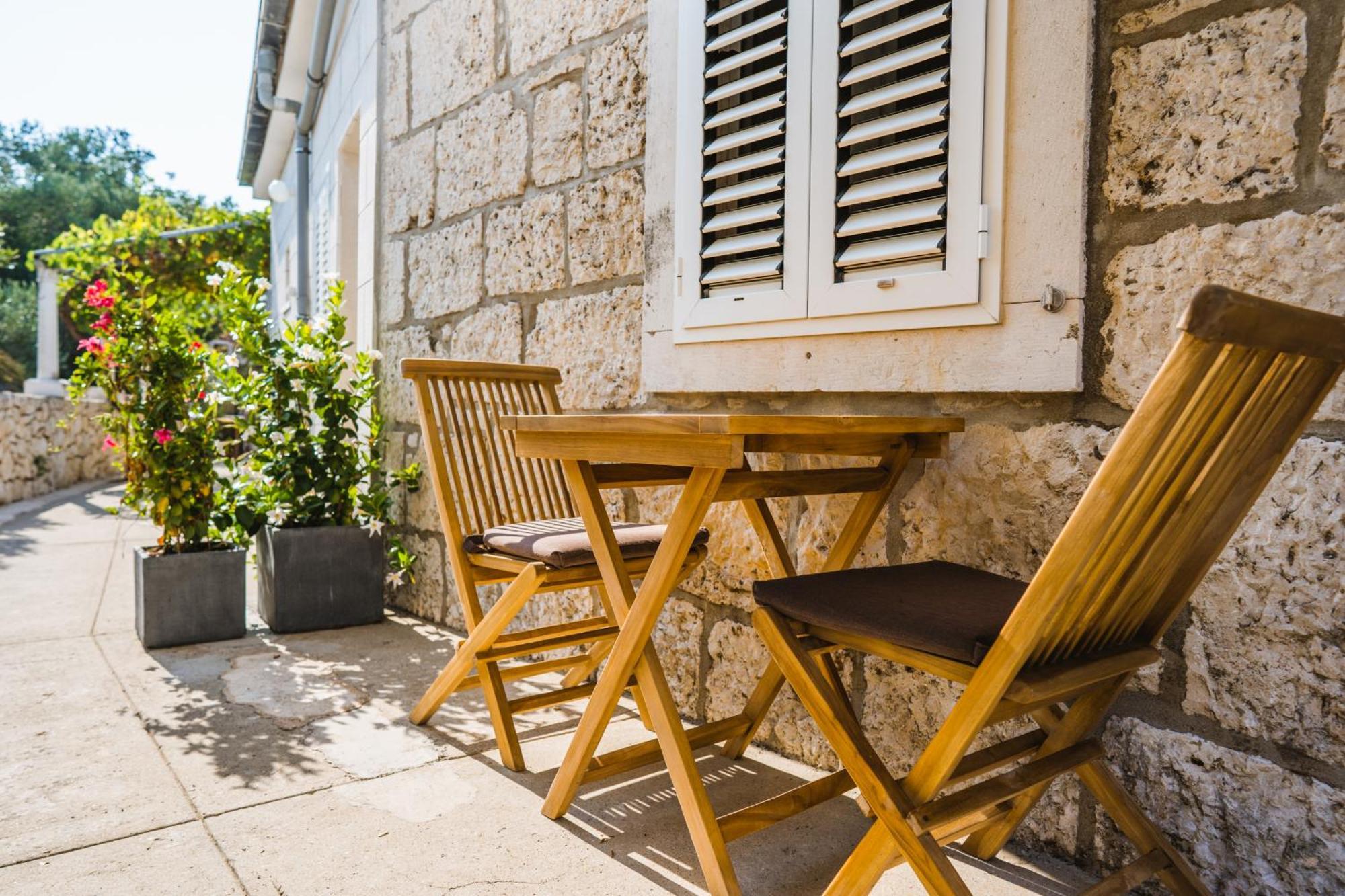 Hotel Orgula Lumbarda Exterior foto